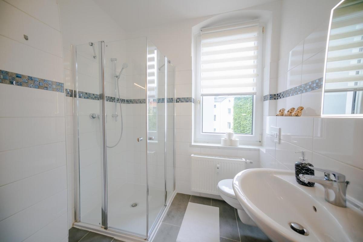 Ferienwohnung Laura In Gera Fuer Bis Zu 4 Personen - Neu Renoviert Exterior foto