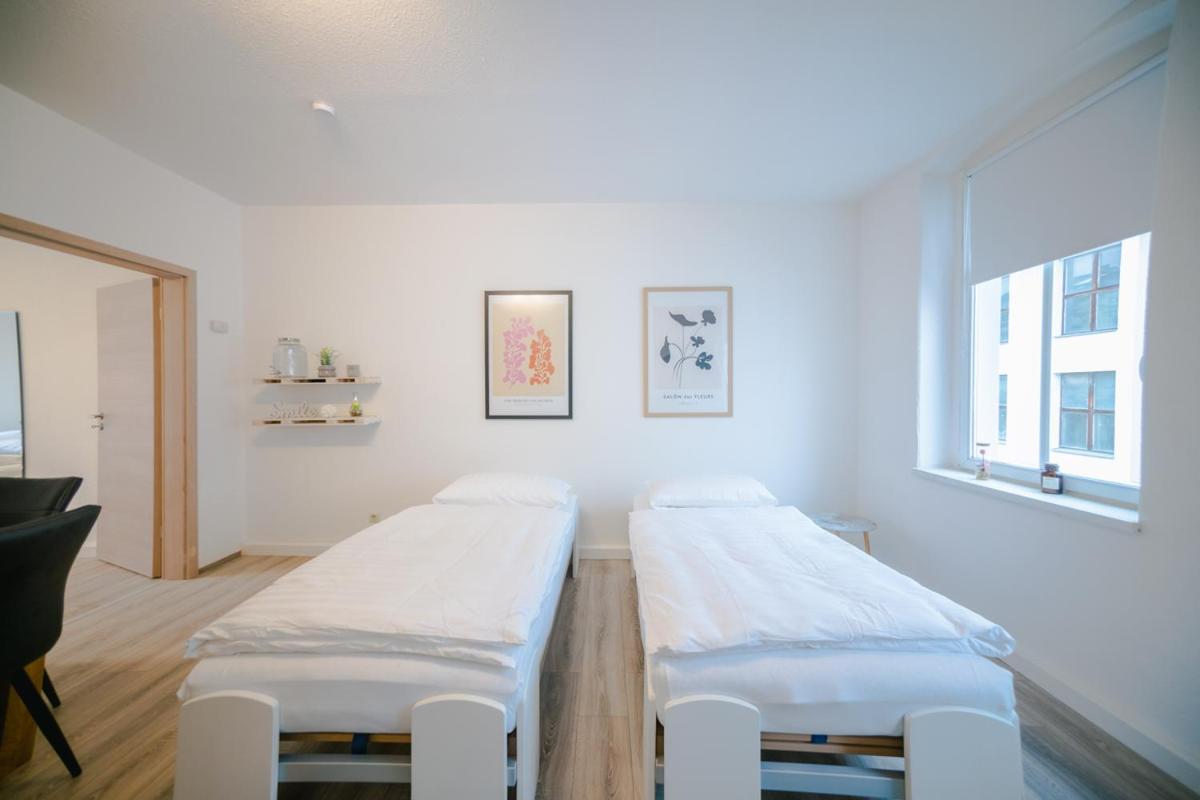 Ferienwohnung Laura In Gera Fuer Bis Zu 4 Personen - Neu Renoviert Exterior foto
